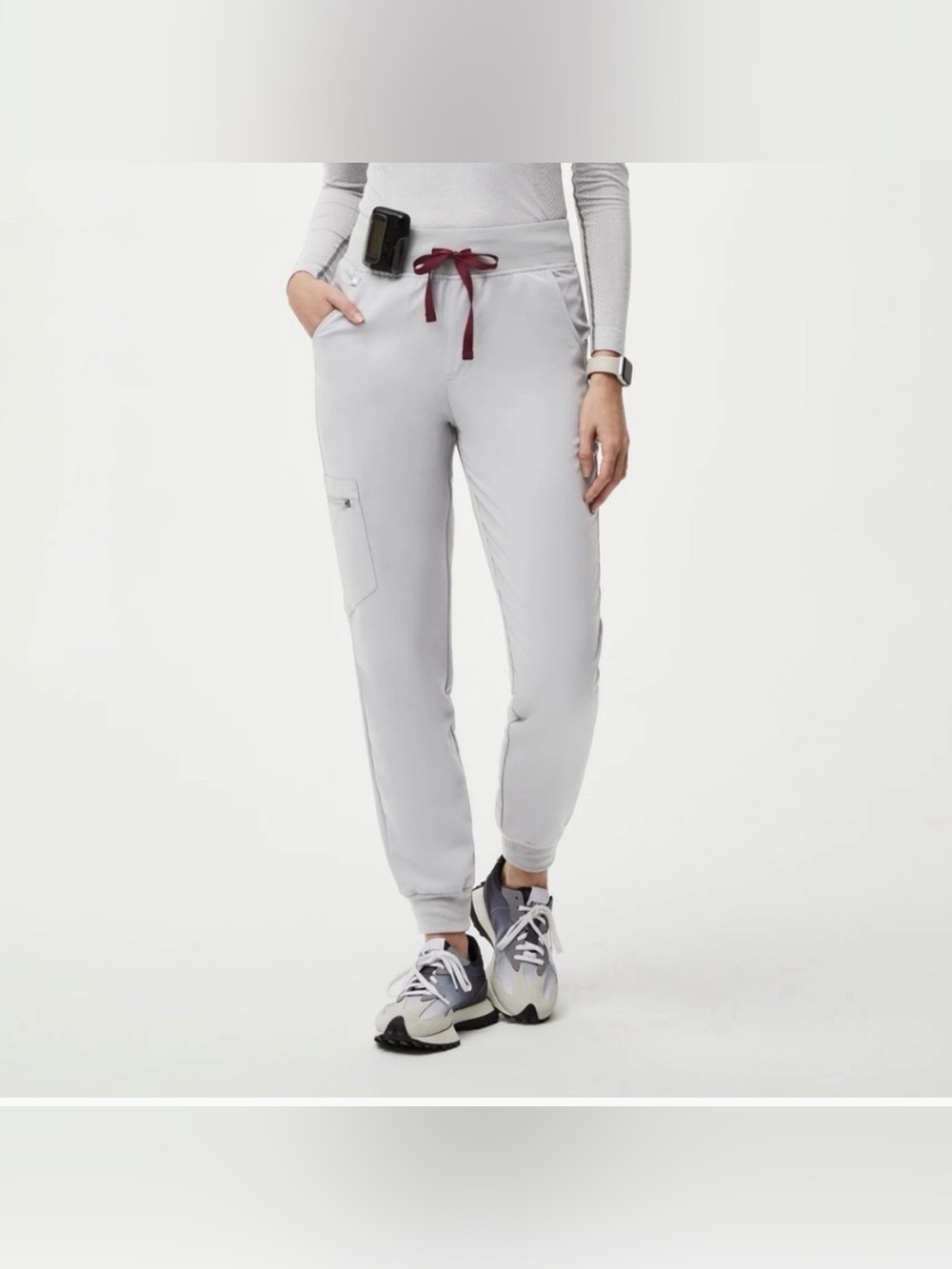 FIGS Zamora Scrub Joggers in Cement XL